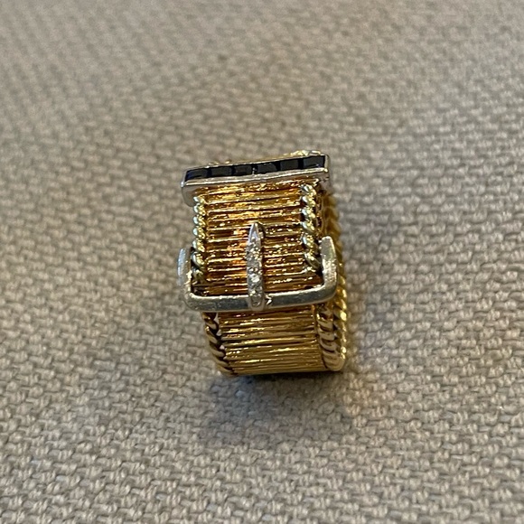 Vintage💙18KT Gold💙 Diamond and Sapphire Mini Belt Buckle Ring - Picture 10 of 15